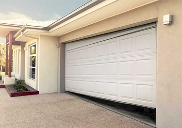 24 hour garage door repair in Whittier